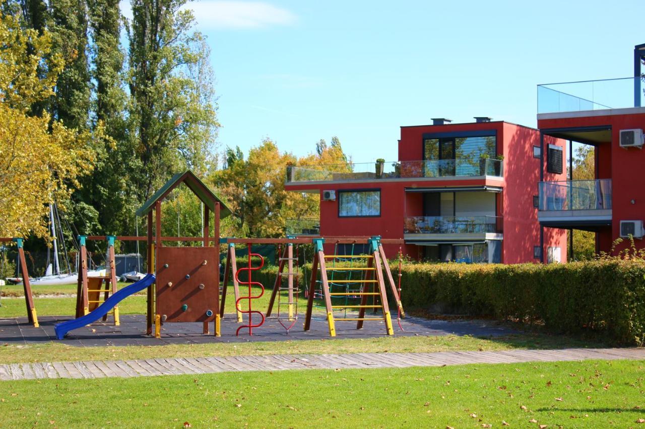 Prime Apartmans Balatonlelle Buitenkant foto