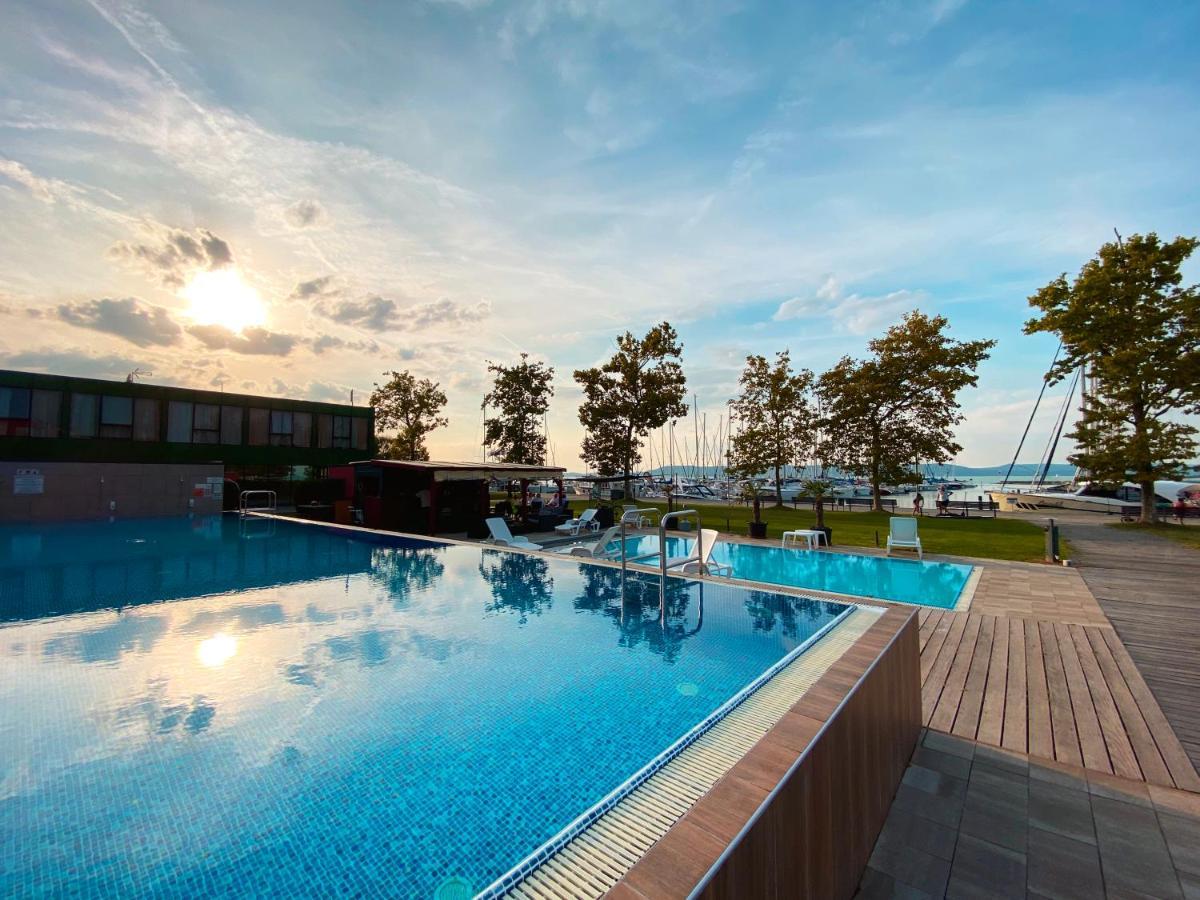 Prime Apartmans Balatonlelle Buitenkant foto